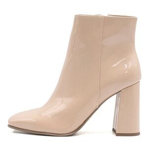 Elegant Tan Ankle Boots